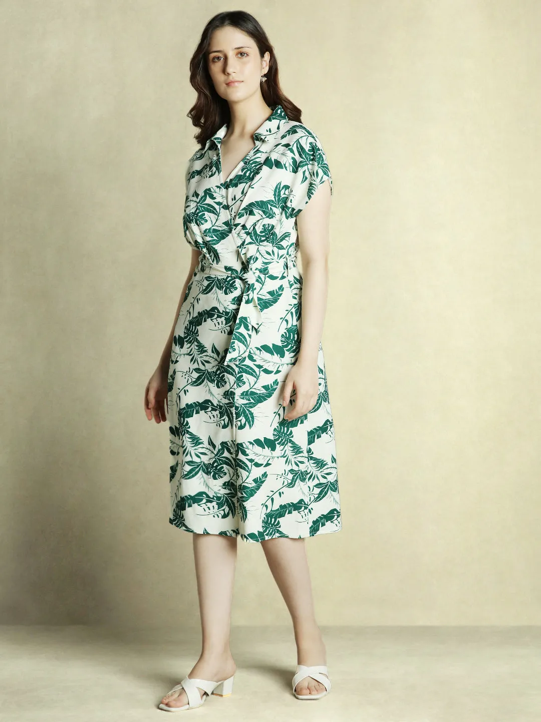 DL Woman Green Floral Print V-Neck Wrap Dress