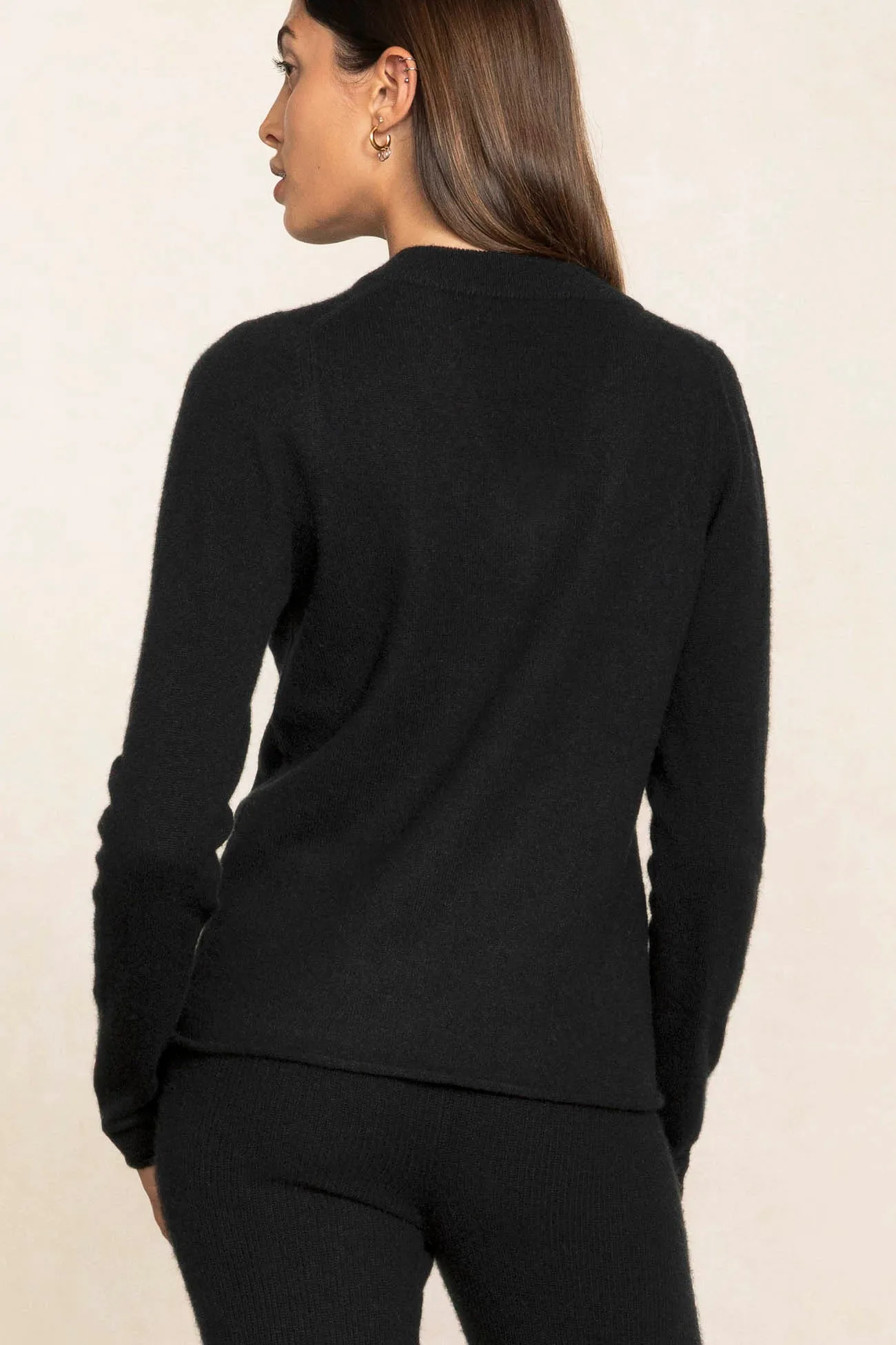 HANNAH CASHMERE V-NECK SWEATER