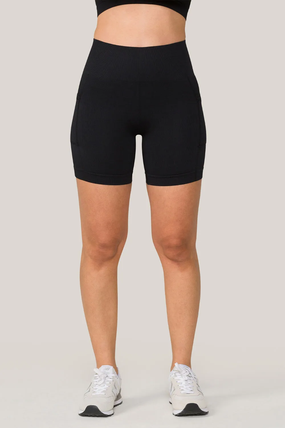 Seamless Pocket Short